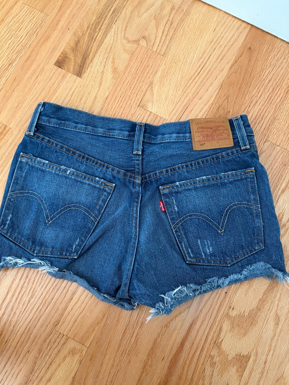 Bundle Levi's 501 Dark and Light Blue Jean Shorts - Picture 5 of 16